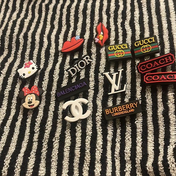 CROCS designer PVC shoes charms - Picture 2 of 3